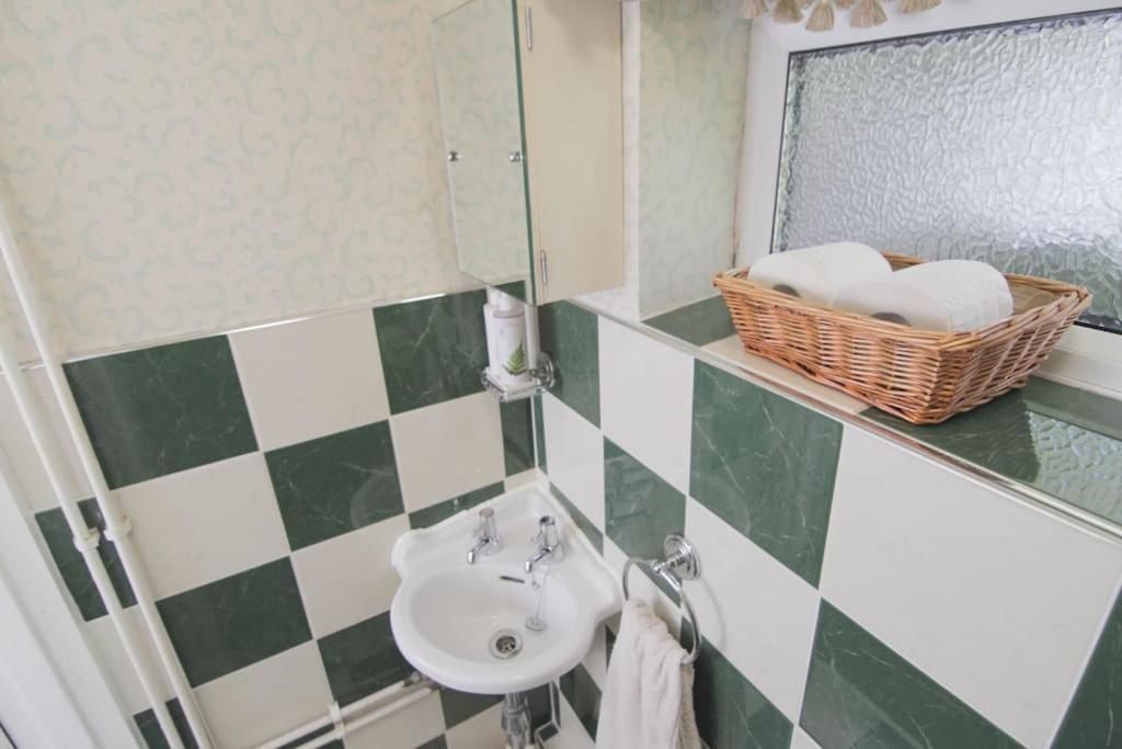 ソリフル 2 Bed House - Bhx - Necヴィラ エクステリア 写真