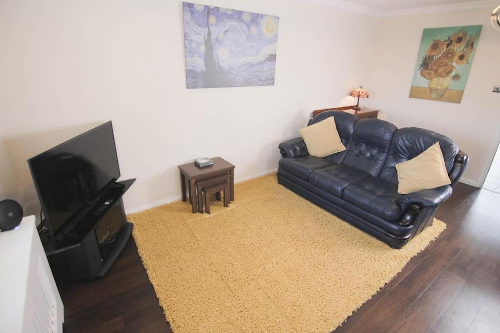 ソリフル 2 Bed House - Bhx - Necヴィラ エクステリア 写真