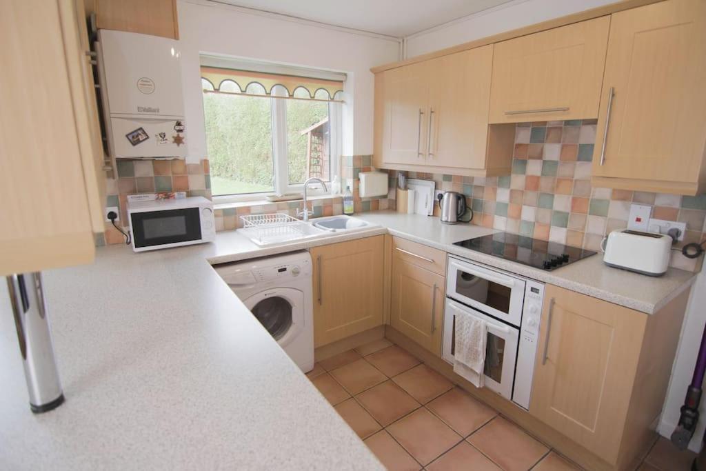 ソリフル 2 Bed House - Bhx - Necヴィラ エクステリア 写真
